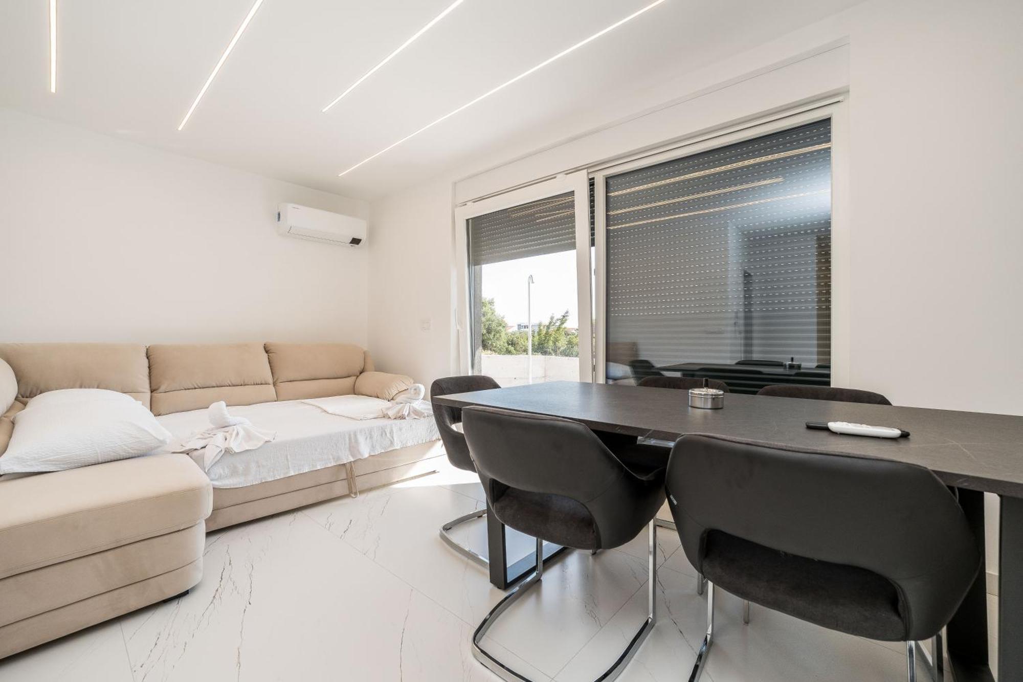Apartment Ante *