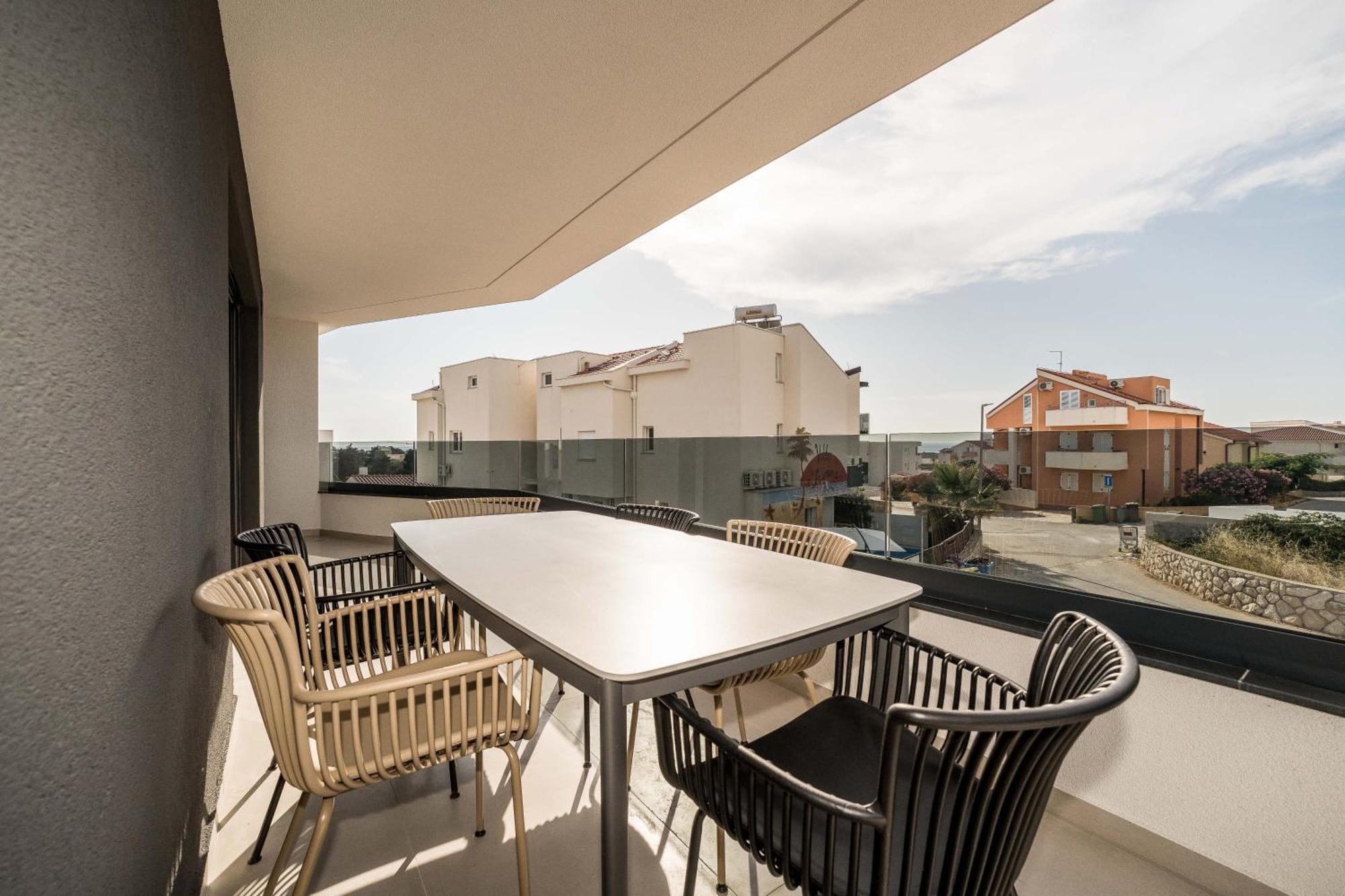 Apartment Ante